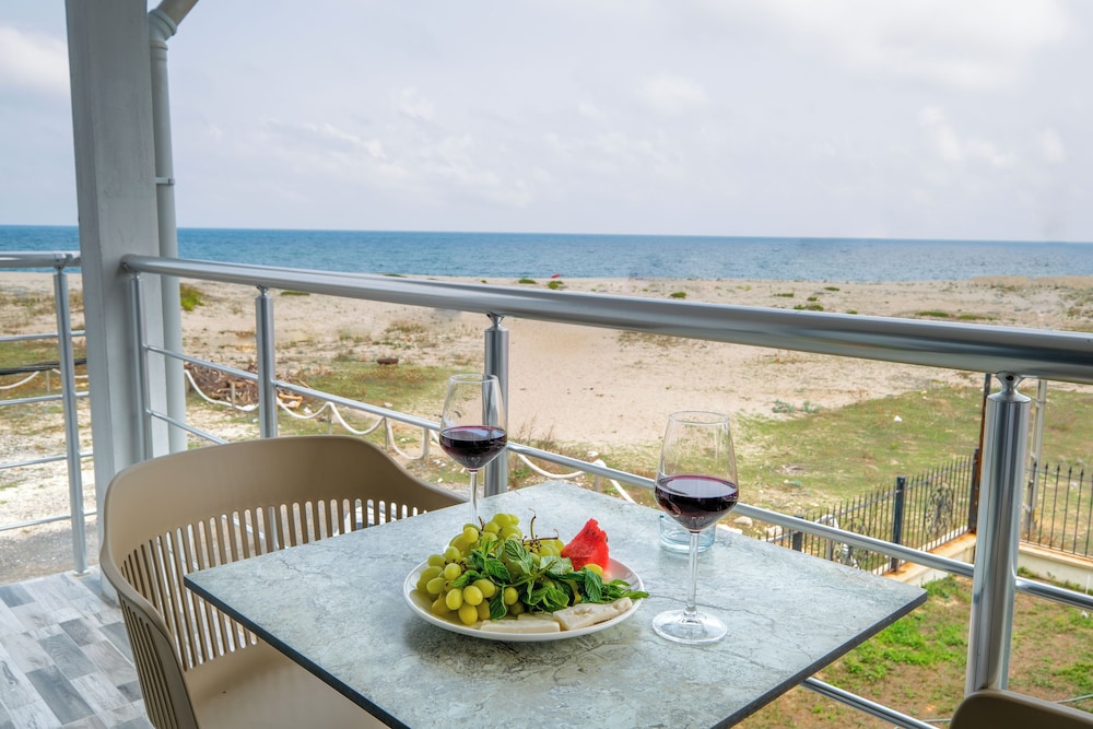 Yalikoy Deniz Otel 28/50