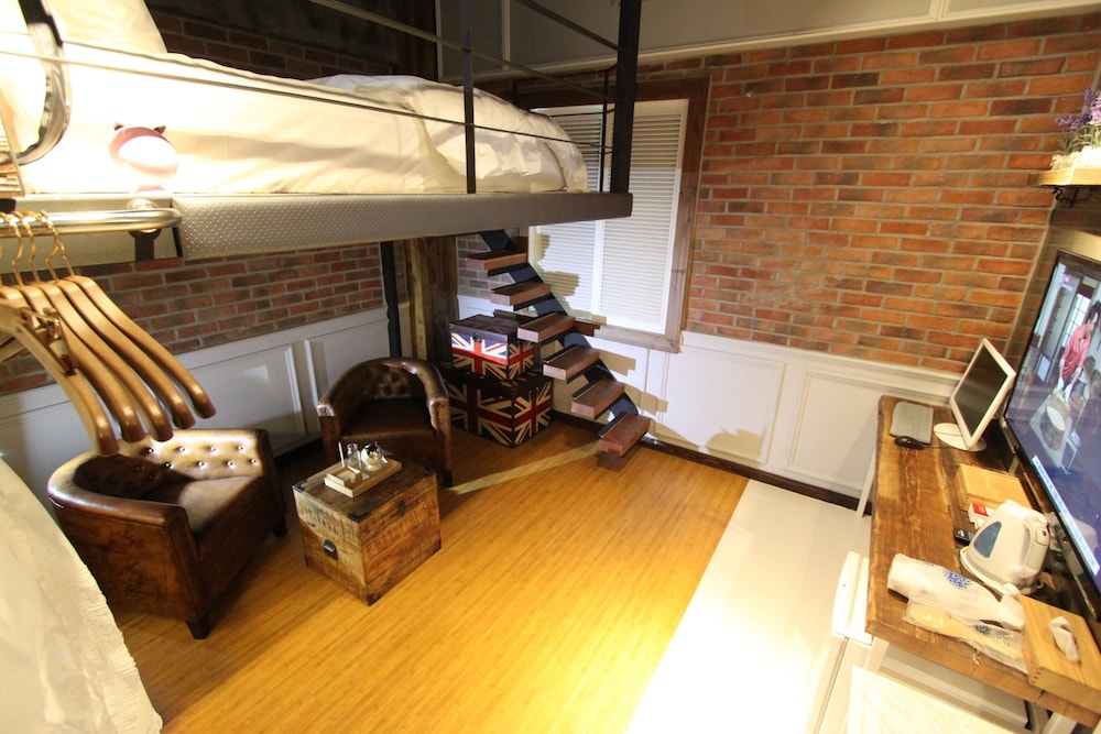 February Hotel Hwanggeum 59/93
