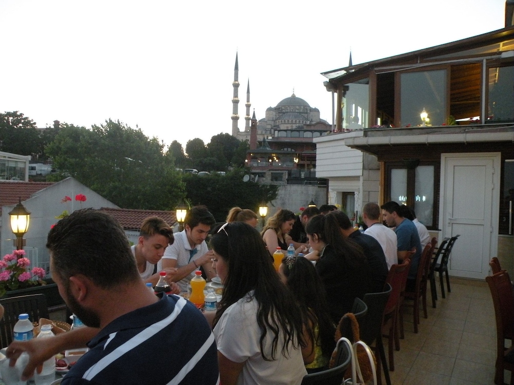 Agora Boutique Hotel & Bistro 43/50