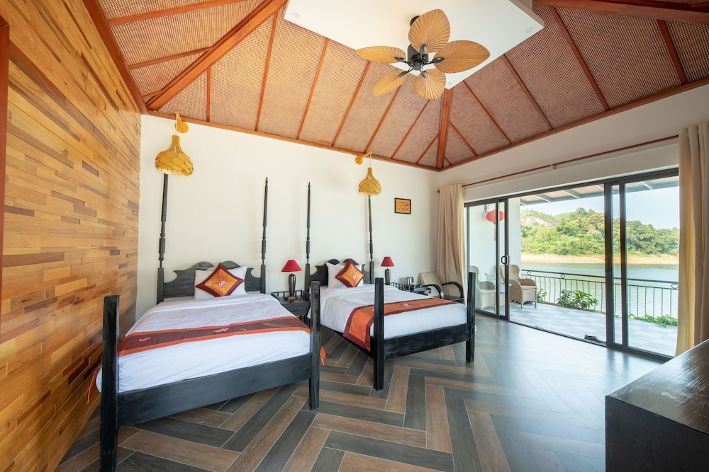 Phong Nha Lake House 51/74