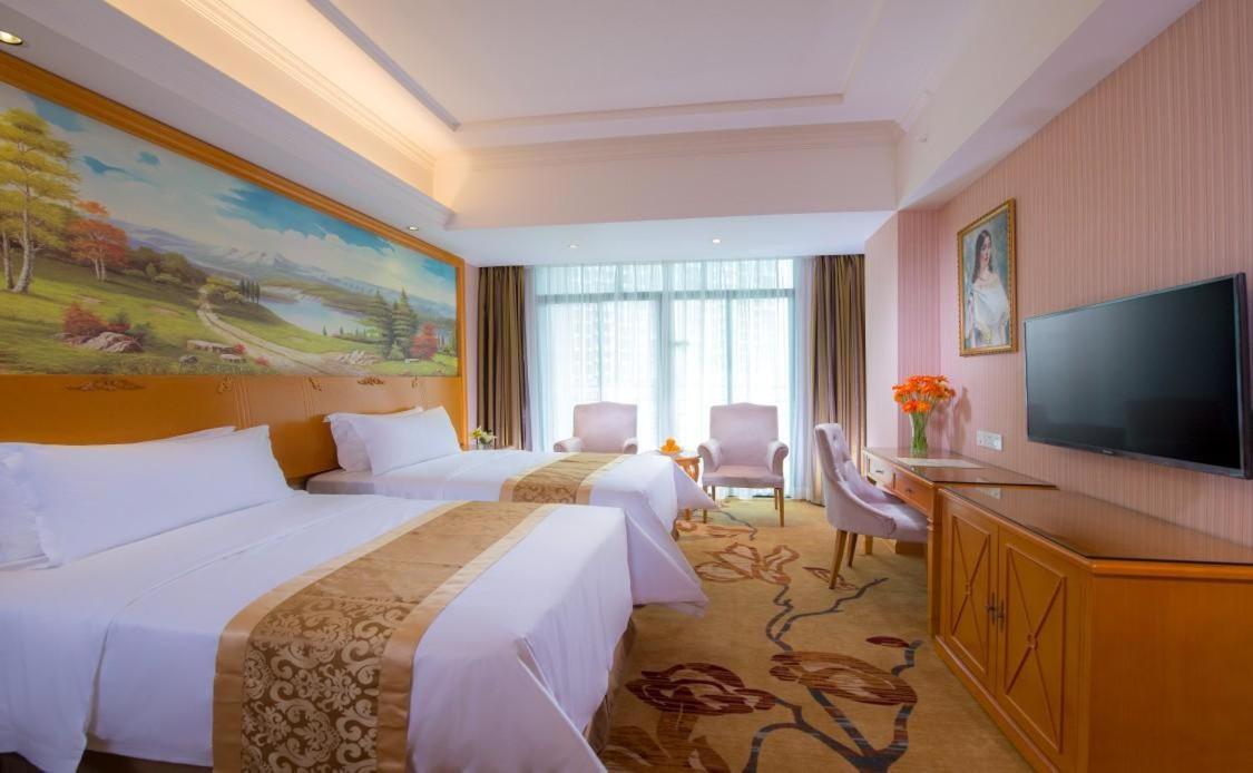 Vienna Hotel (Huizhou Yuanzhou) 20/31