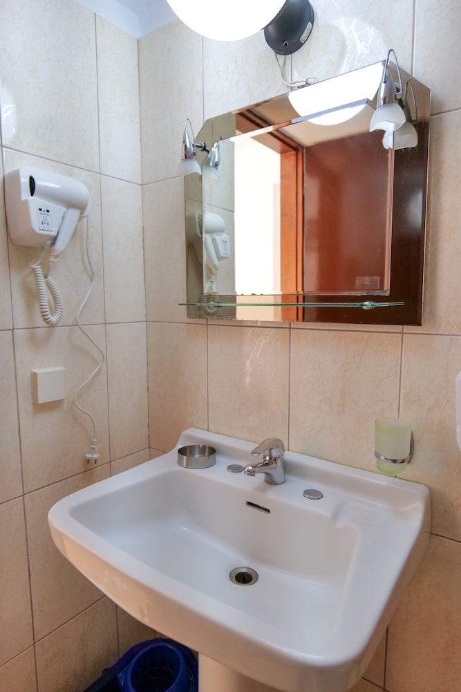 HOTEL DRILONI 46/51