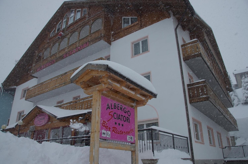 HOTEL SCIATORI 5/31