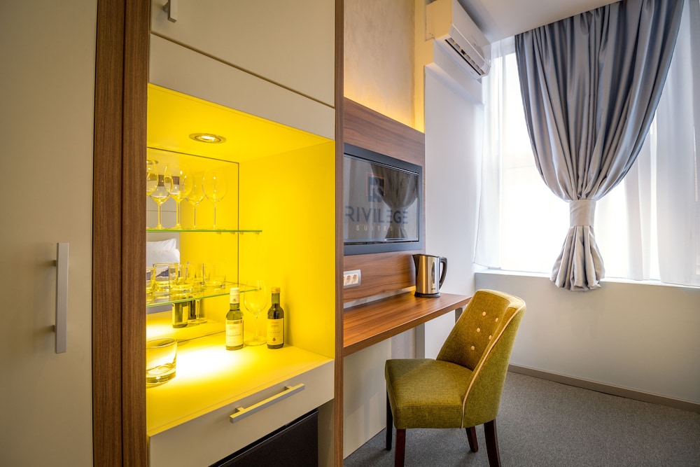 Privilege Suites By Central Park 26/69