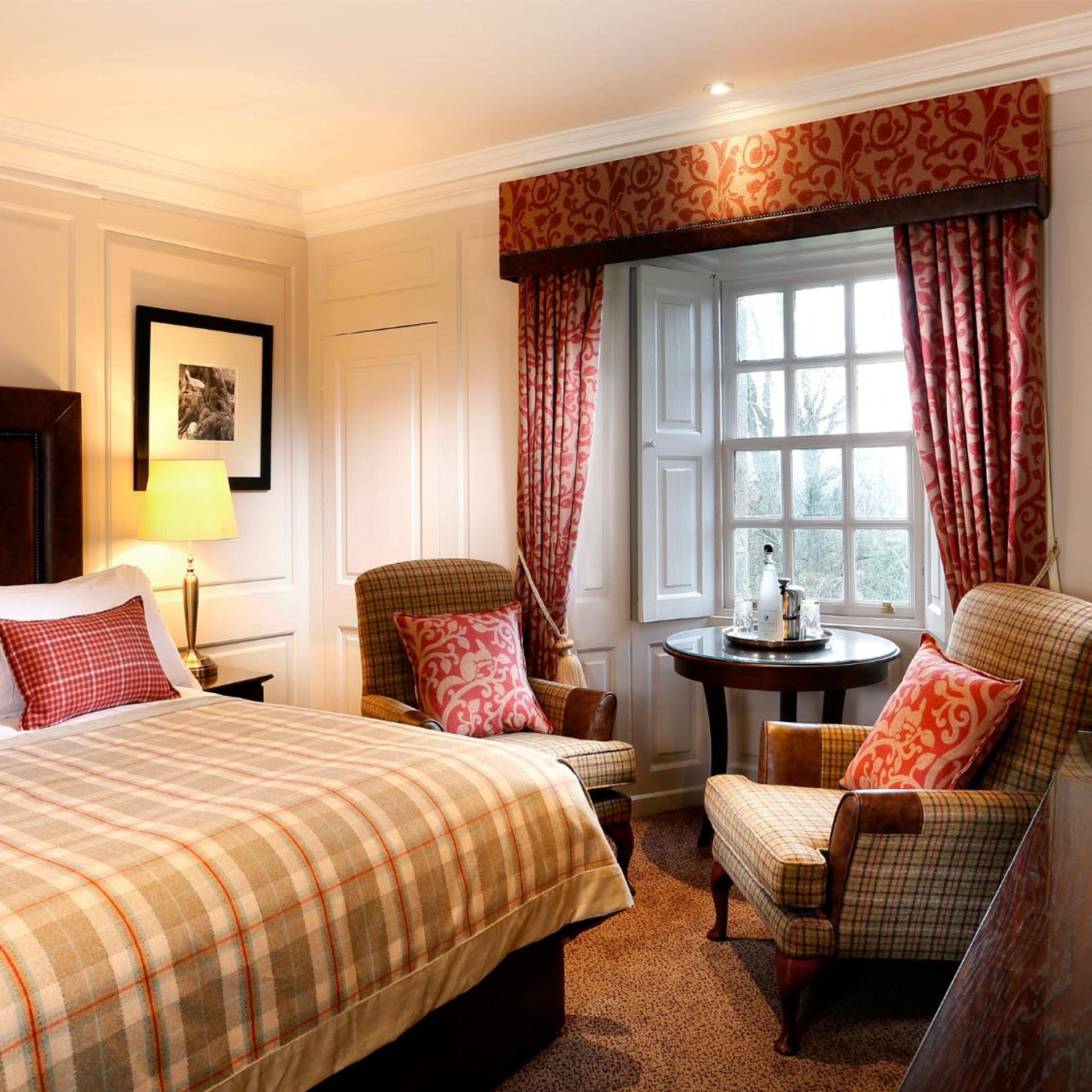 Feature, Double Bed