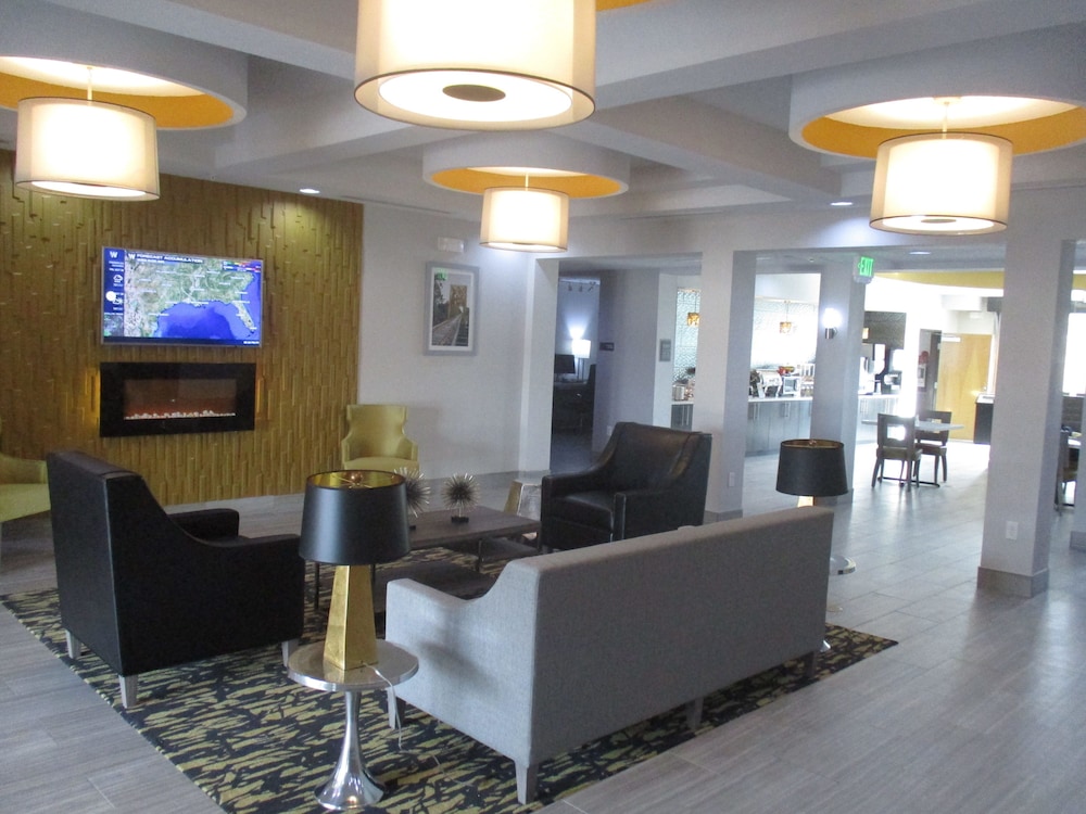 Best Western Plus Lampasas Inn and Suites 26/36