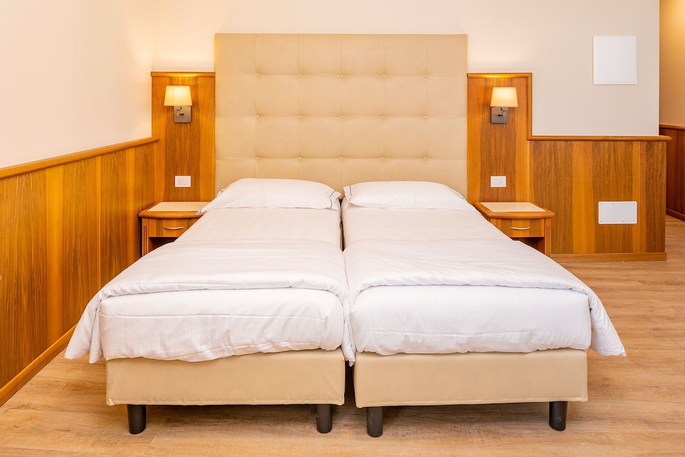 Hotel Centrale 21/50