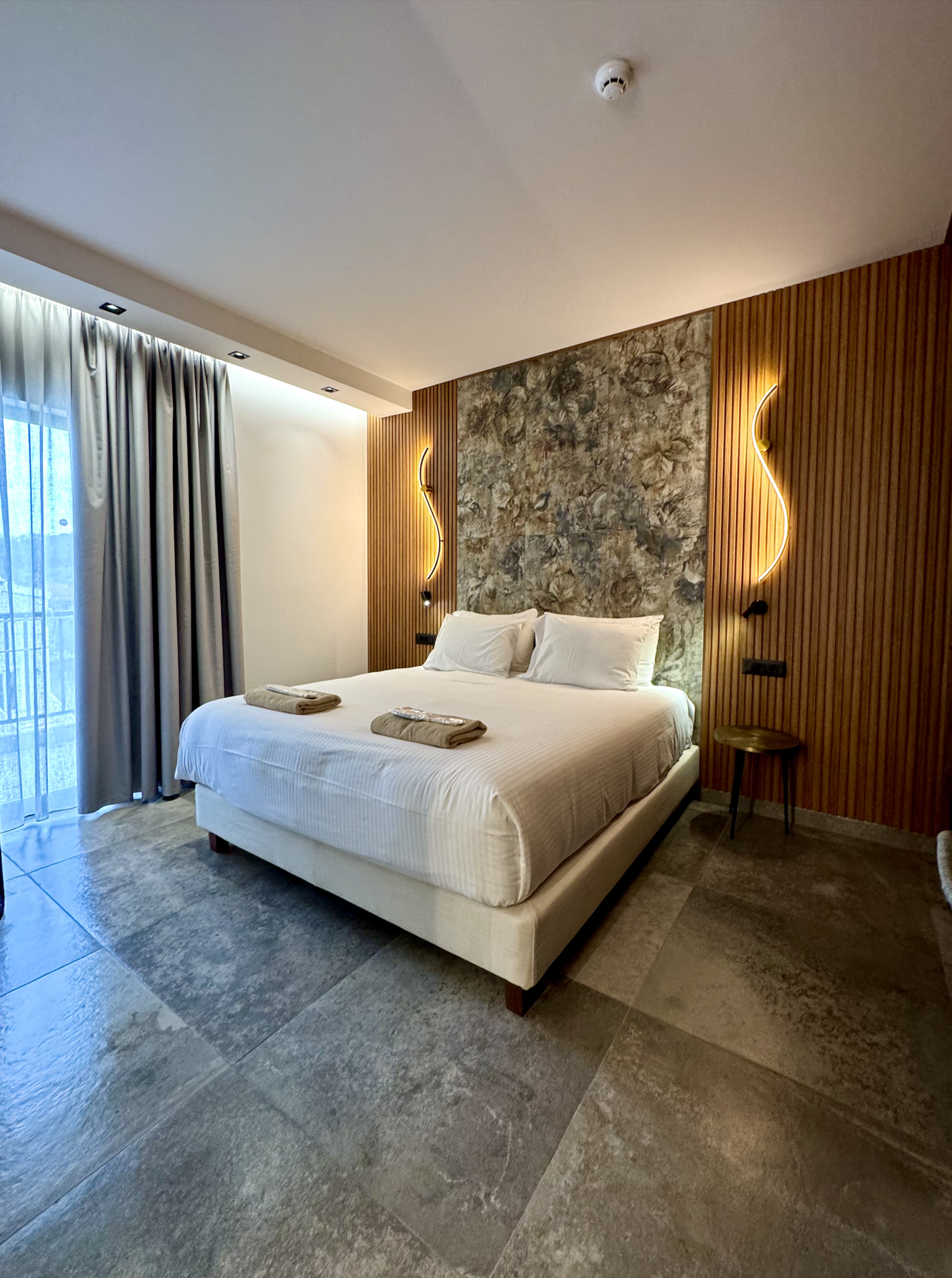 Over the Pool, Junior Suite, Jetted Tub