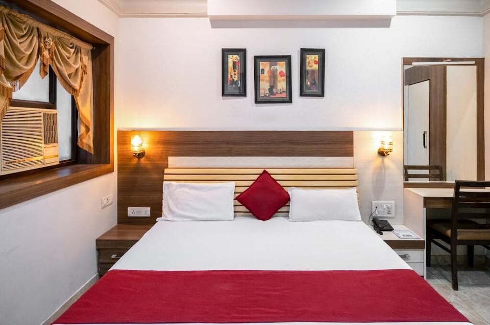 HOTEL PRAYAG 20/55