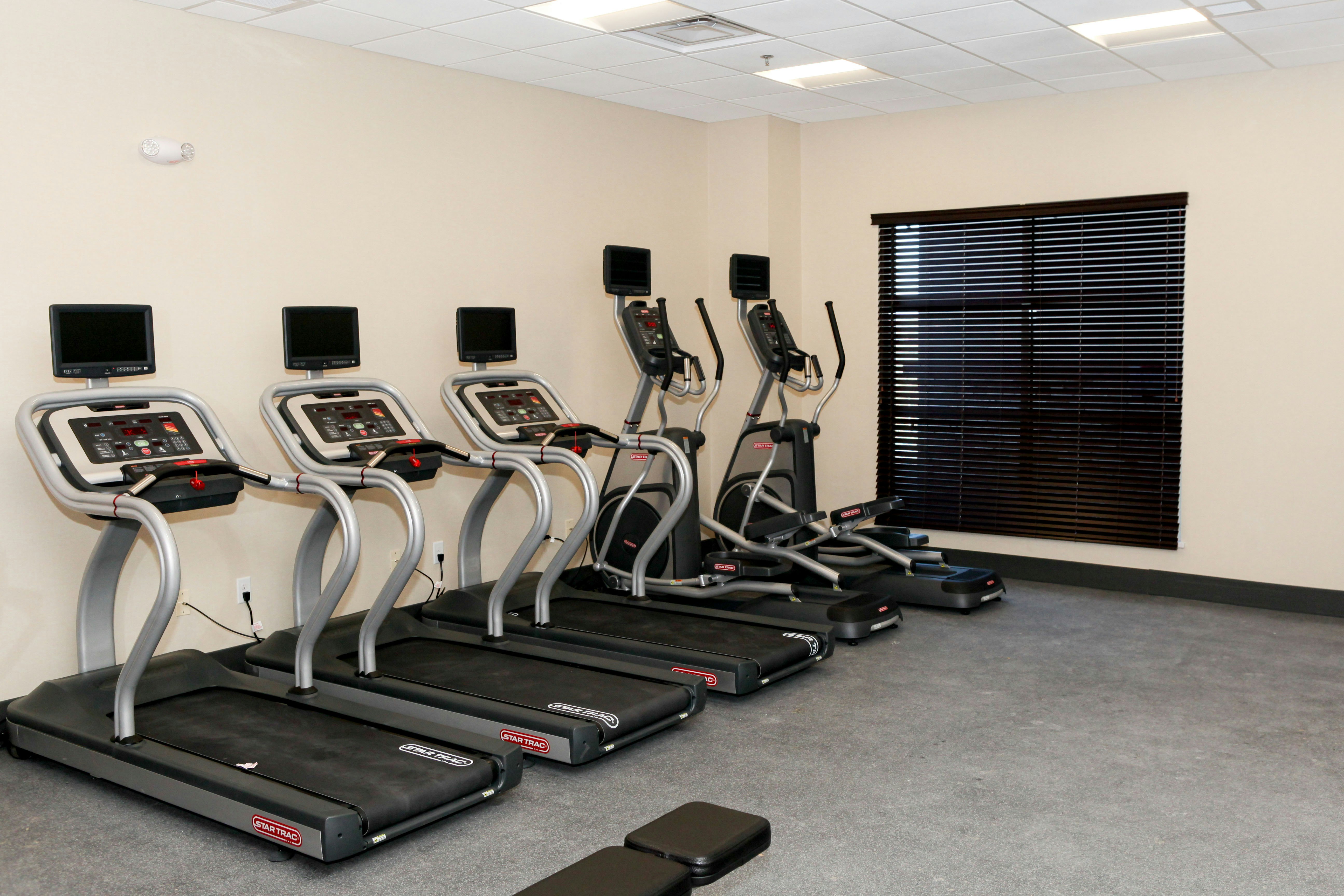 Hampton Inn and Suites Lafayette Medical Center CO 26/57