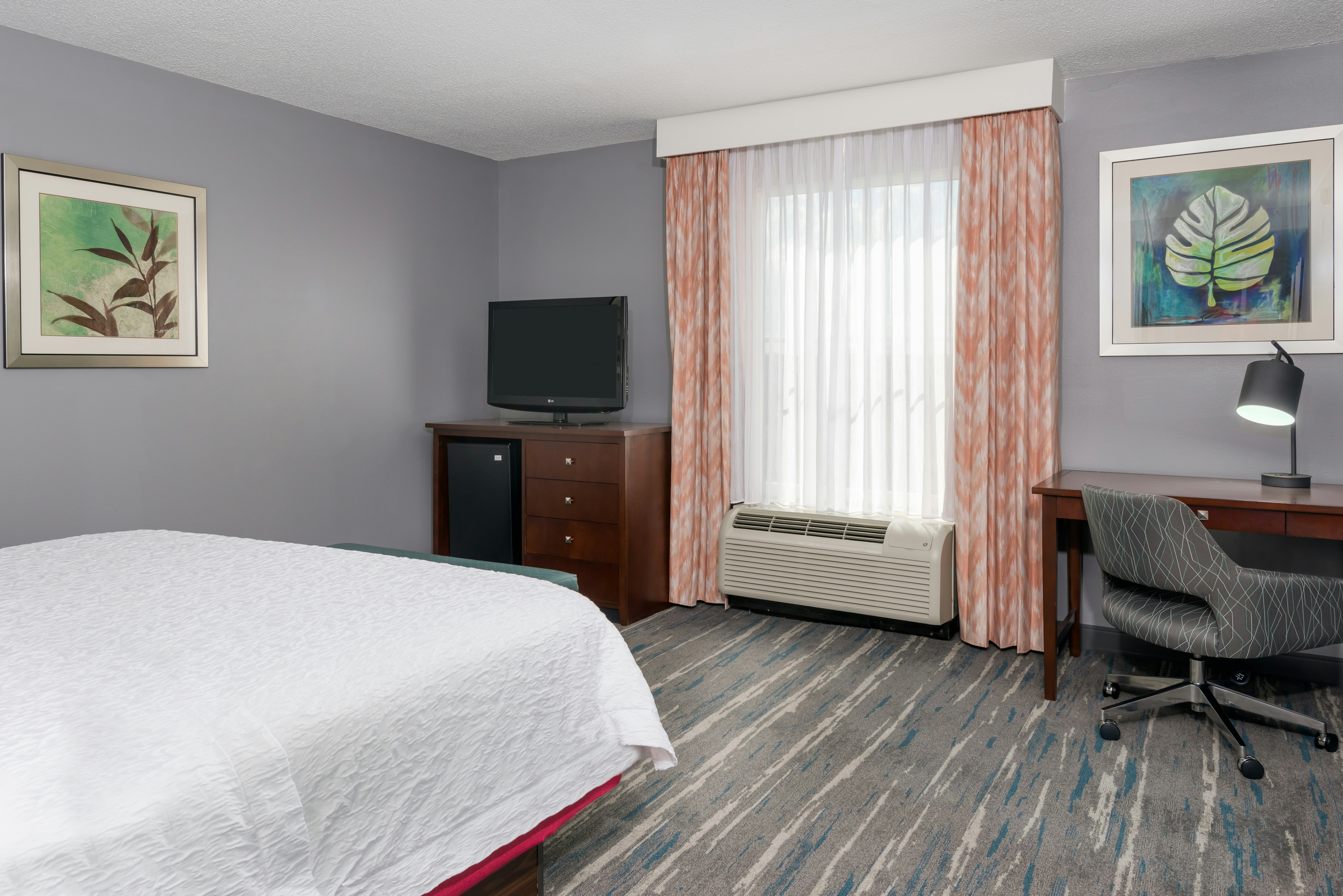 ROOM, KING BED, ACCESSIBLE