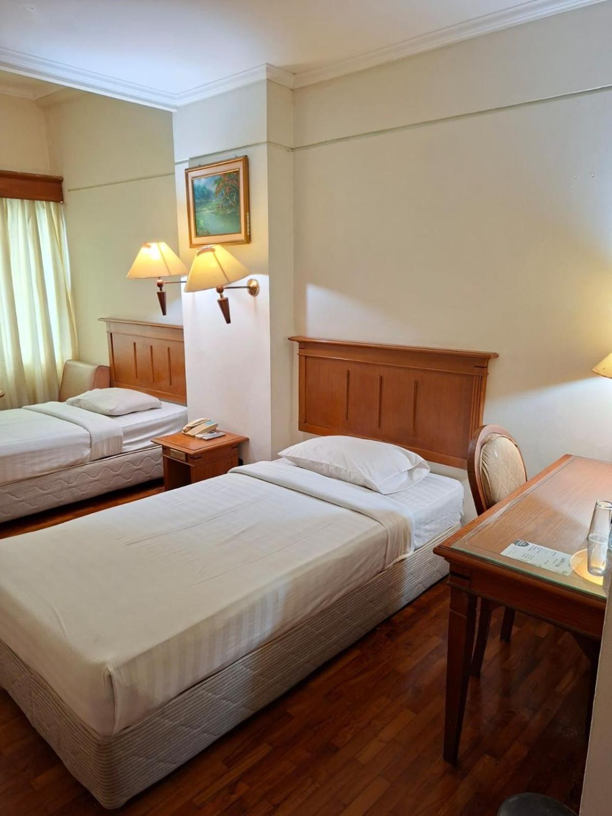 Hotel Mega Cikini 14/28