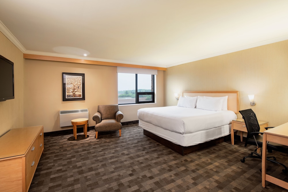 DoubleTree by Hilton Kingston 15/67