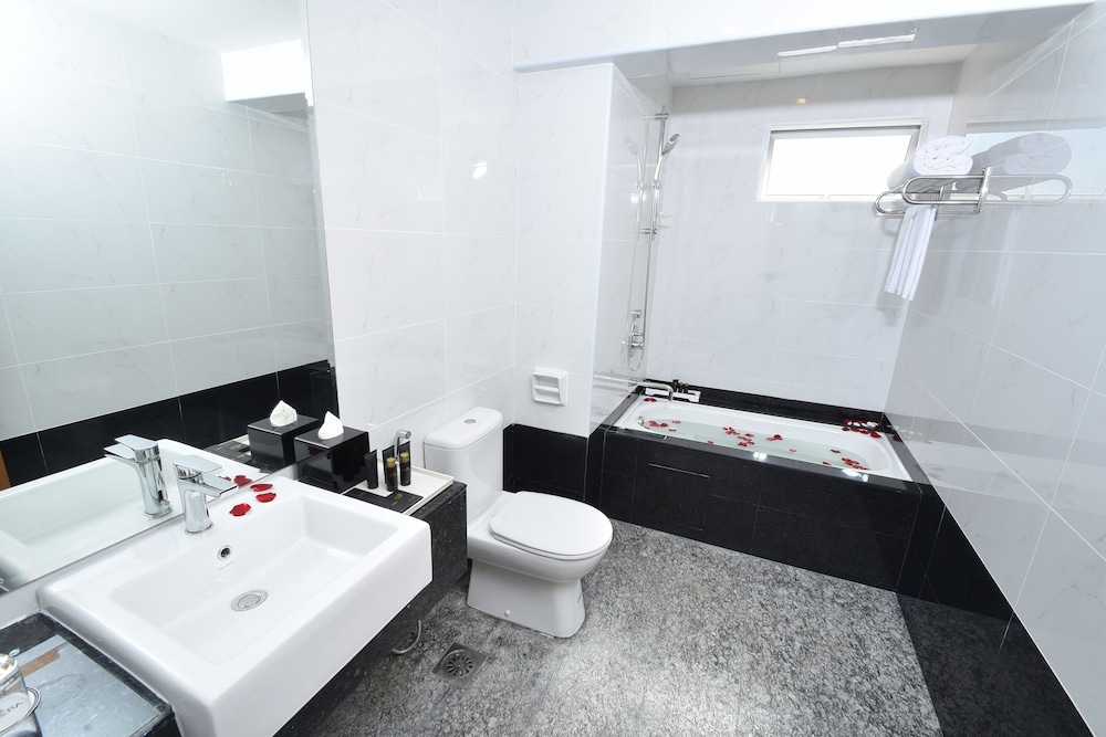 Hotel Tenera Bandar Baru Bangi 63/65
