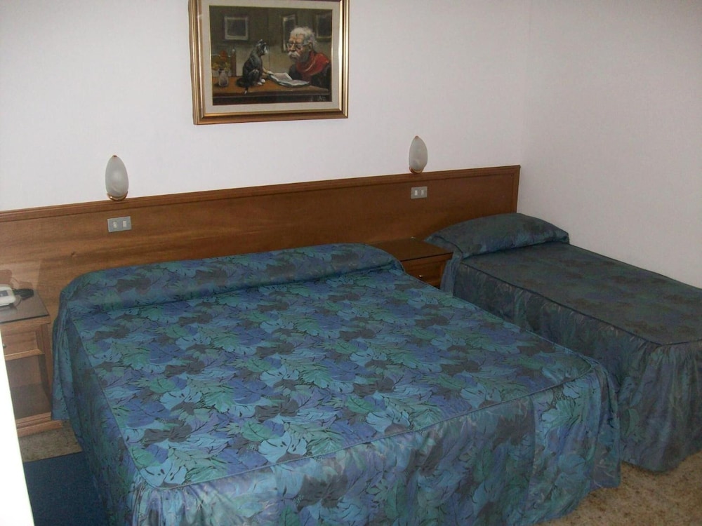 Hotel Santorotto 30/42