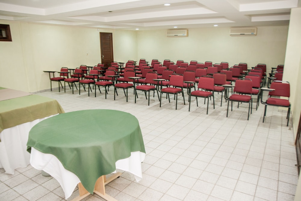 Pizzato Praia Hotel 53/60