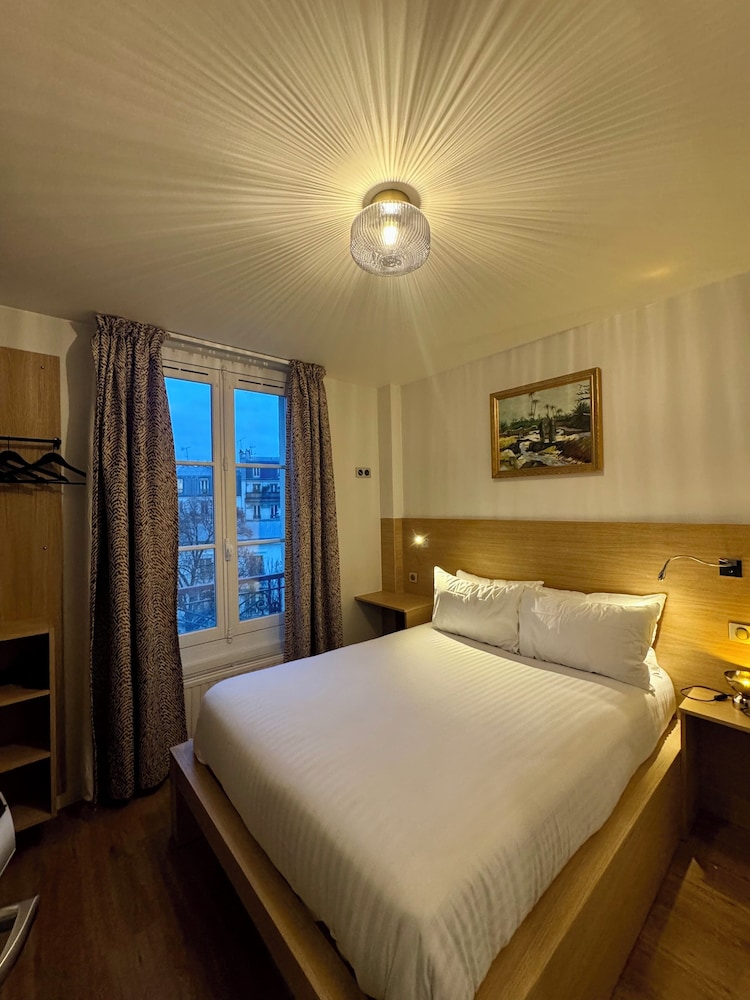 HOTEL MONTMARTRE 21/48