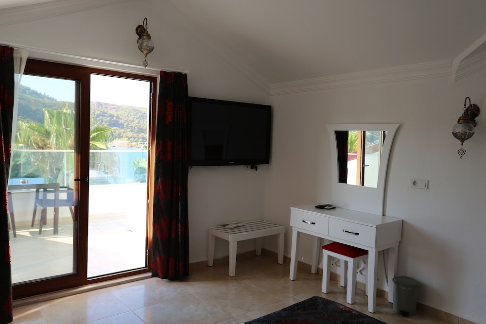 Cennet Life Hotel 53/59