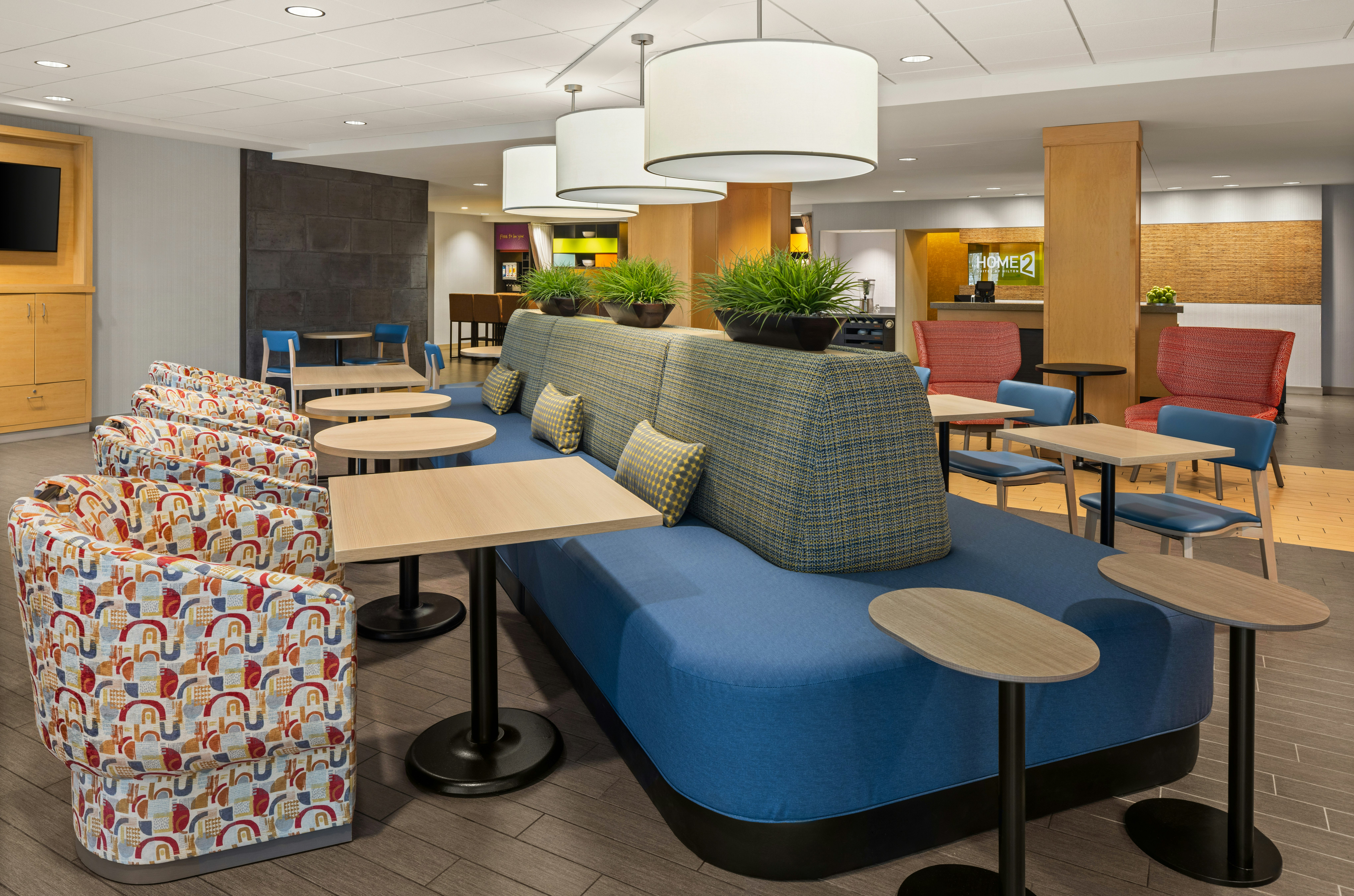 Home2 Suites by Hilton Roseville Minneapolis 12/25
