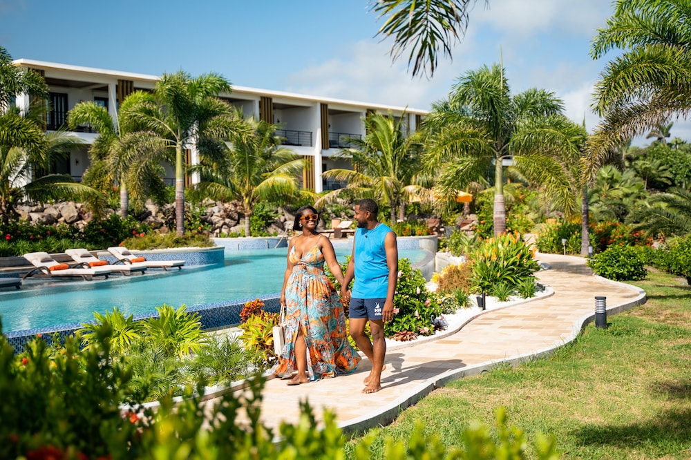Golden Rock Dive and Nature Resort 54/62