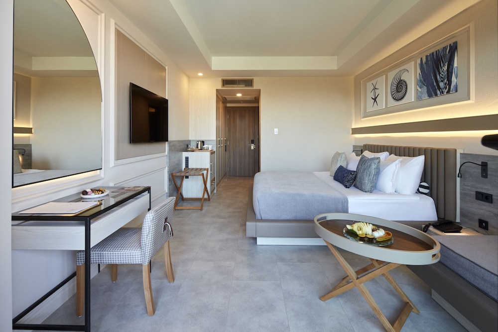 Liu Resorts 58/72