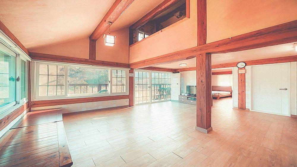 Tongyeong Ye Hyang Pension 18/29