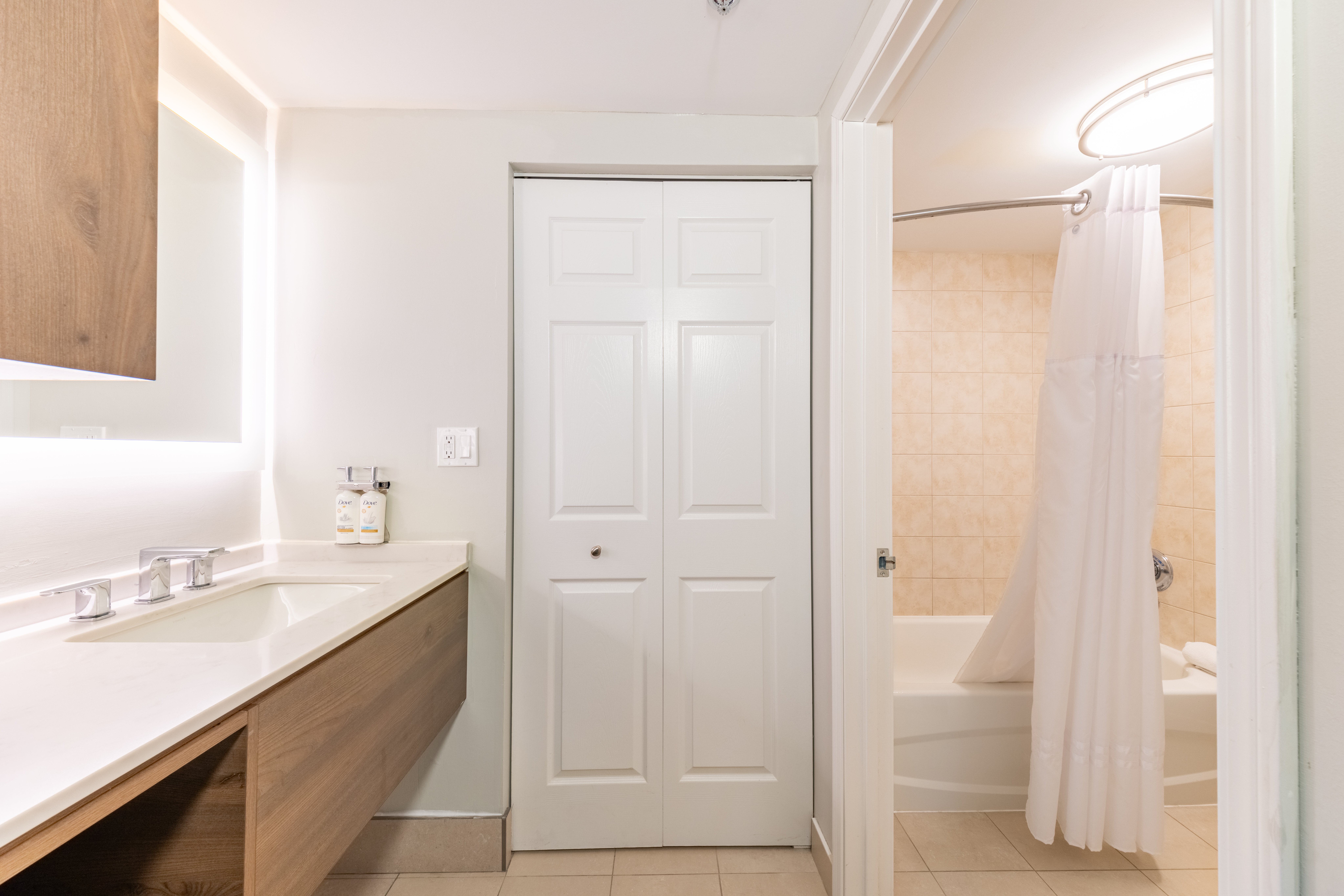 STAYBRIDGE SUITES GUELPH 76/78