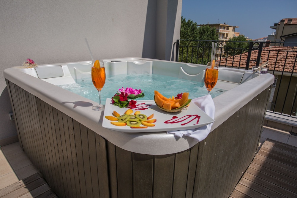 Rimini Suite Hotel 60/70