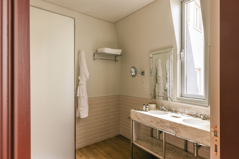 غرفة بريميوم بسريرين منفصلين، Hotel Infante Sagres Porto 5/7