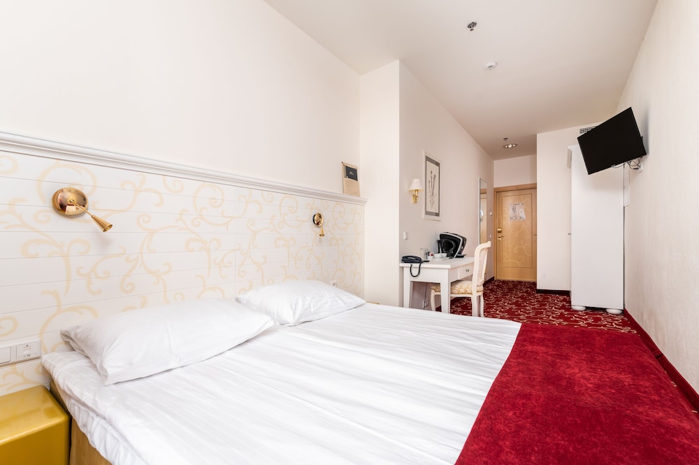 Meriton Old Town Garden Hotel 12/49