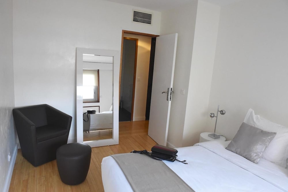 Short Stay Paris Apartments 9/50