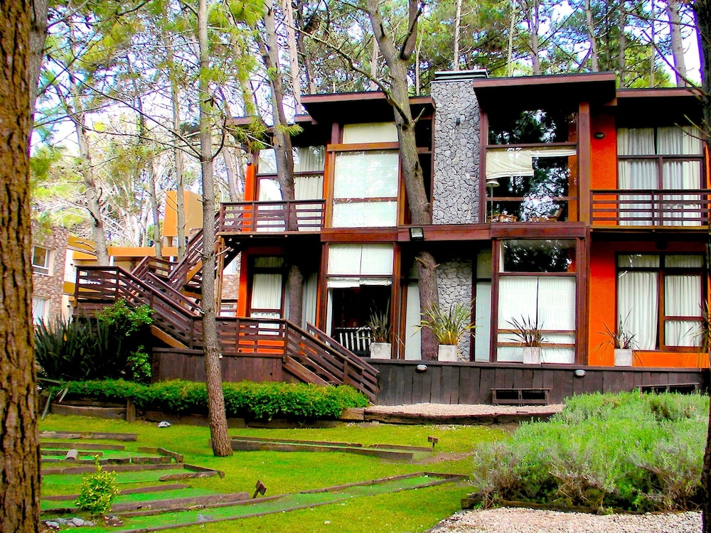 Altos Medanos - Cabanas y Club de Bosque 6/48