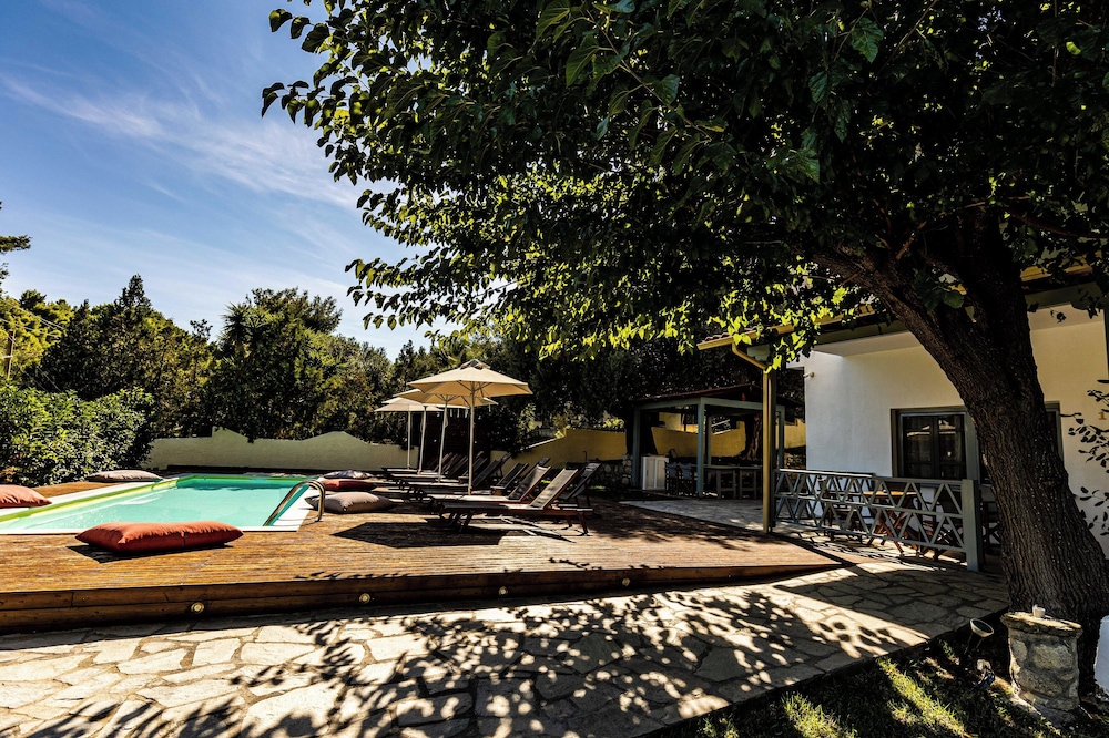 Casa Luxury Suites 34/44