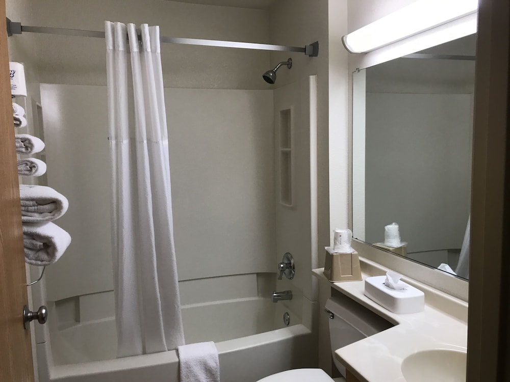 Super 8 by Wyndham Canonsburg/Pittsburgh Area 38/40