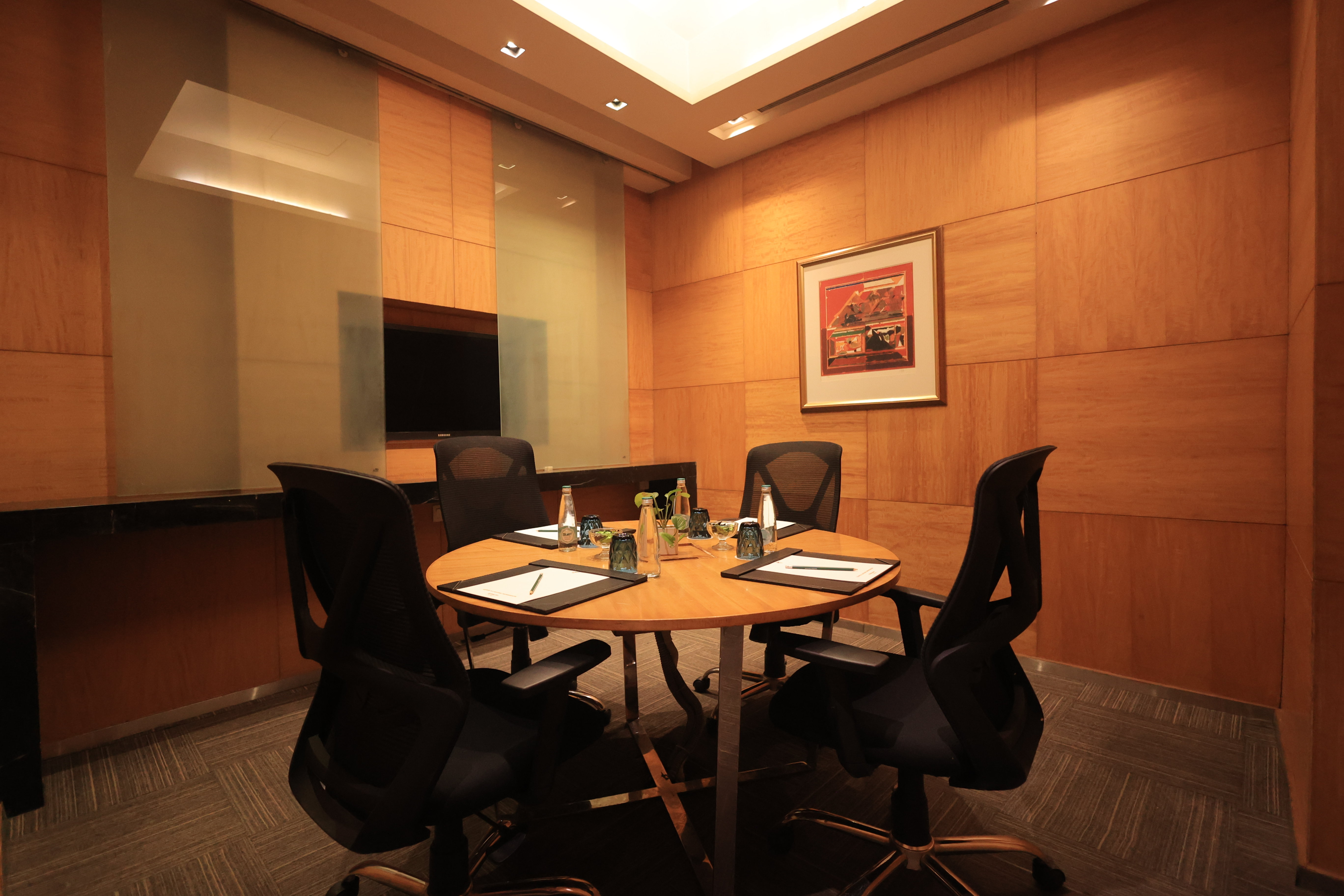 Holiday Inn New Delhi Mayur Vihar Noida 63/74