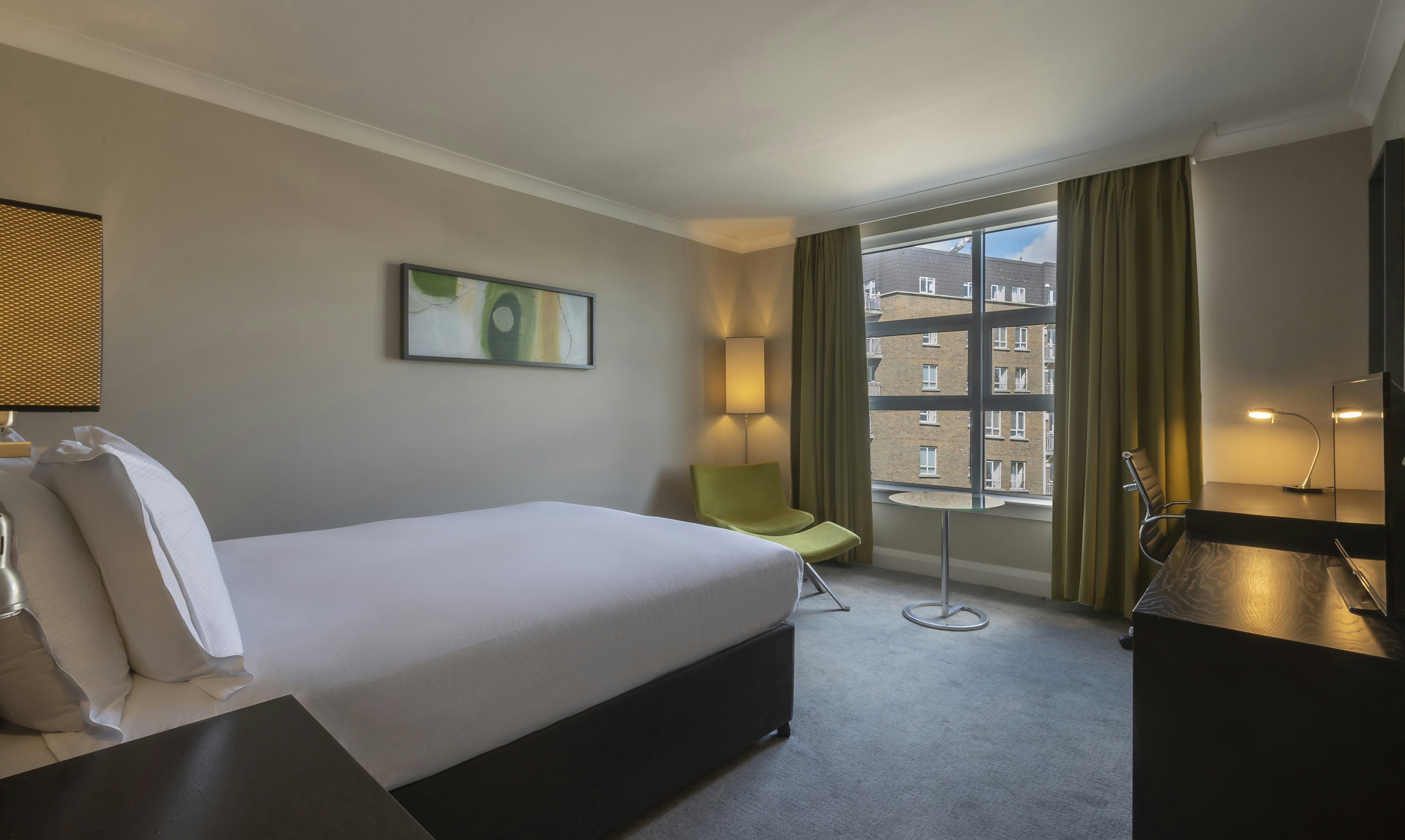 Standard, Queen Bed