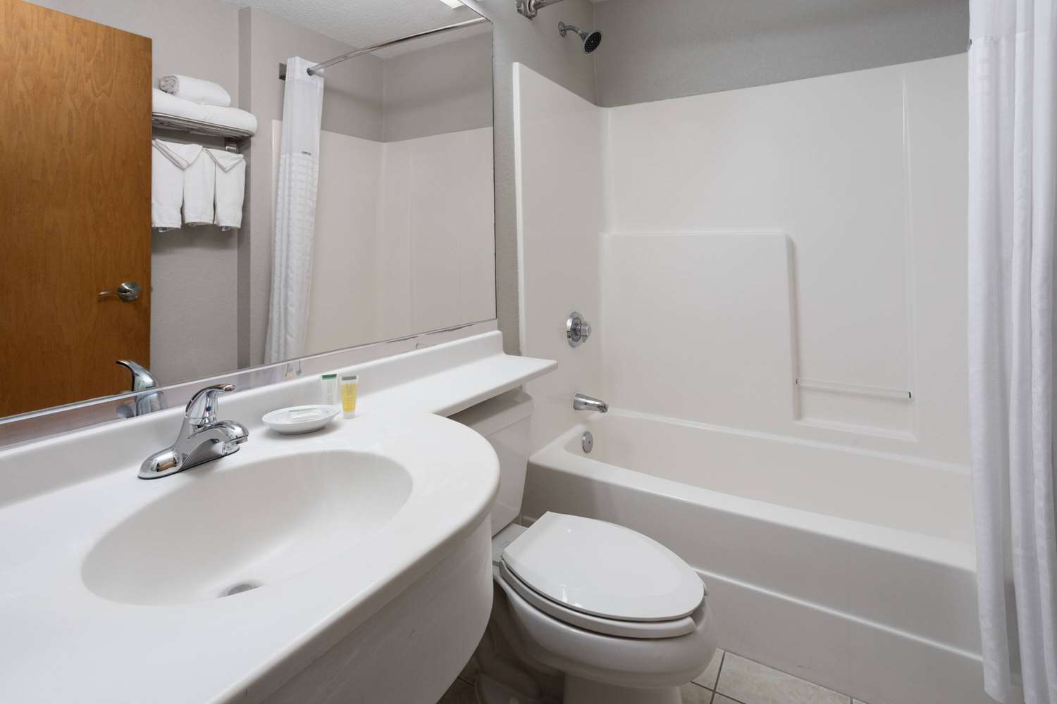 Microtel Inn And Suites Ann Arbor Plymouth Rd 37/39