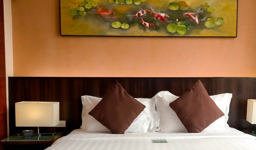 Ramada by Wyndham Manila Central 23/43