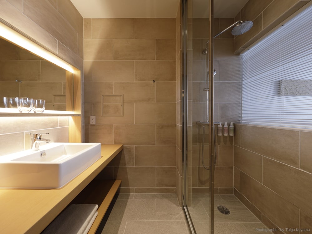 Hotel Locus 38/84