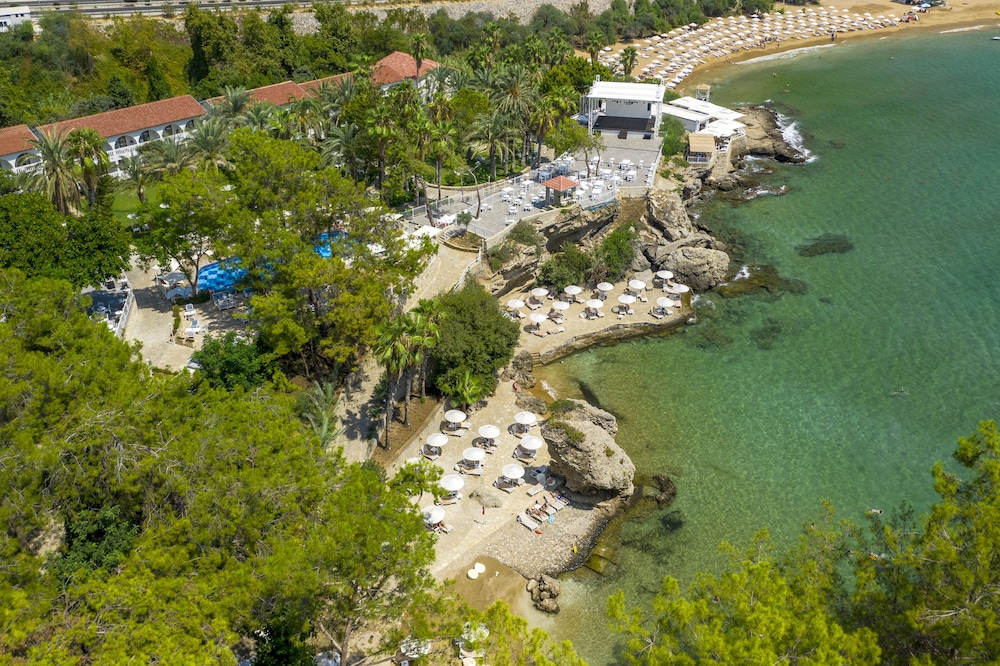 Utopia Beach Club 64/69
