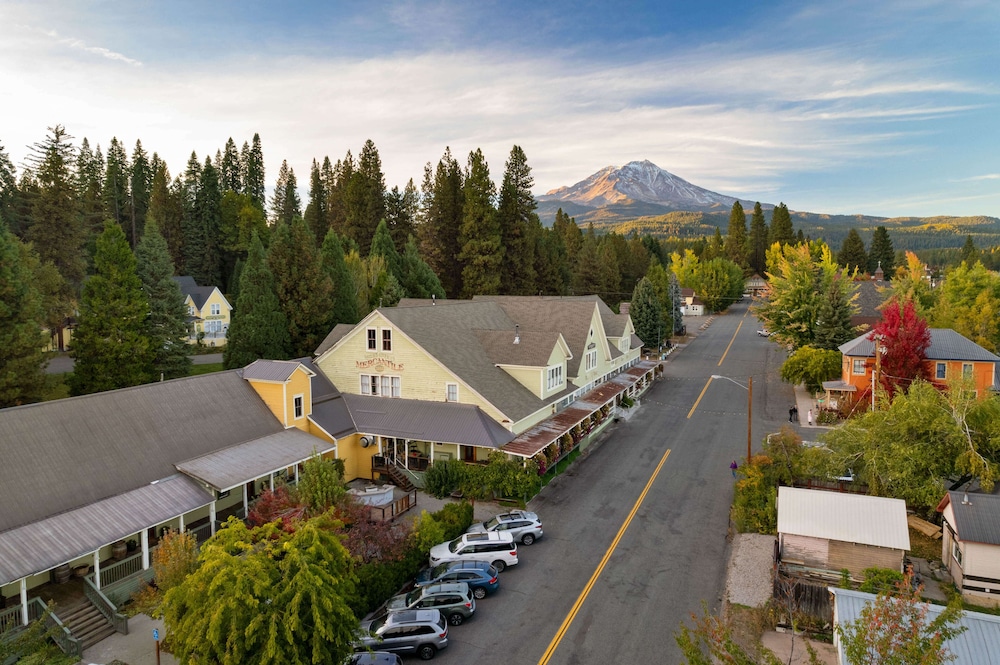 McCloud River Mercantile Inn 40/50