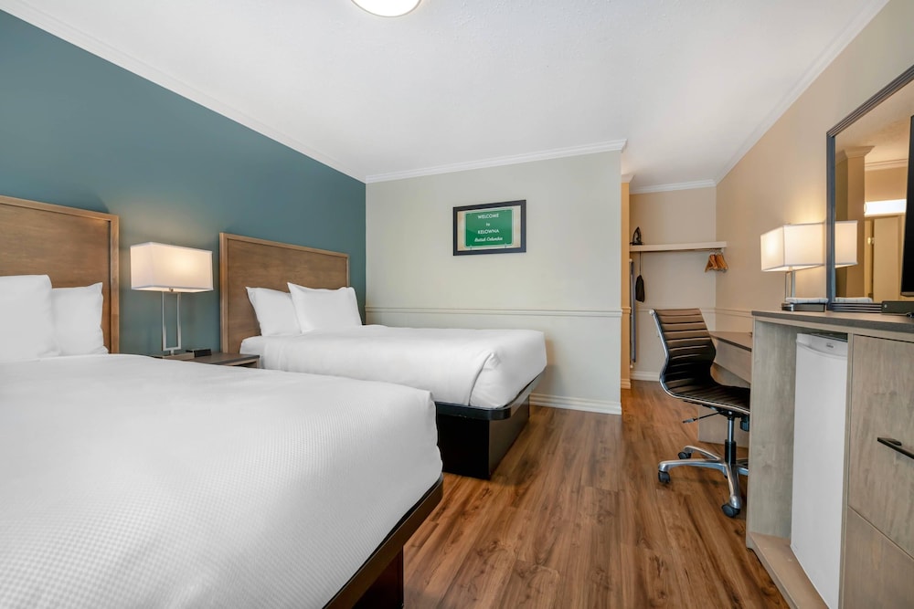 Standard, 2 Double Beds