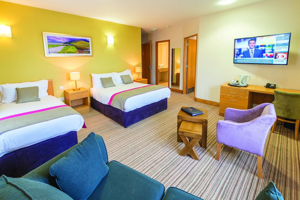 KNOCK HOUSE HOTEL 8/36