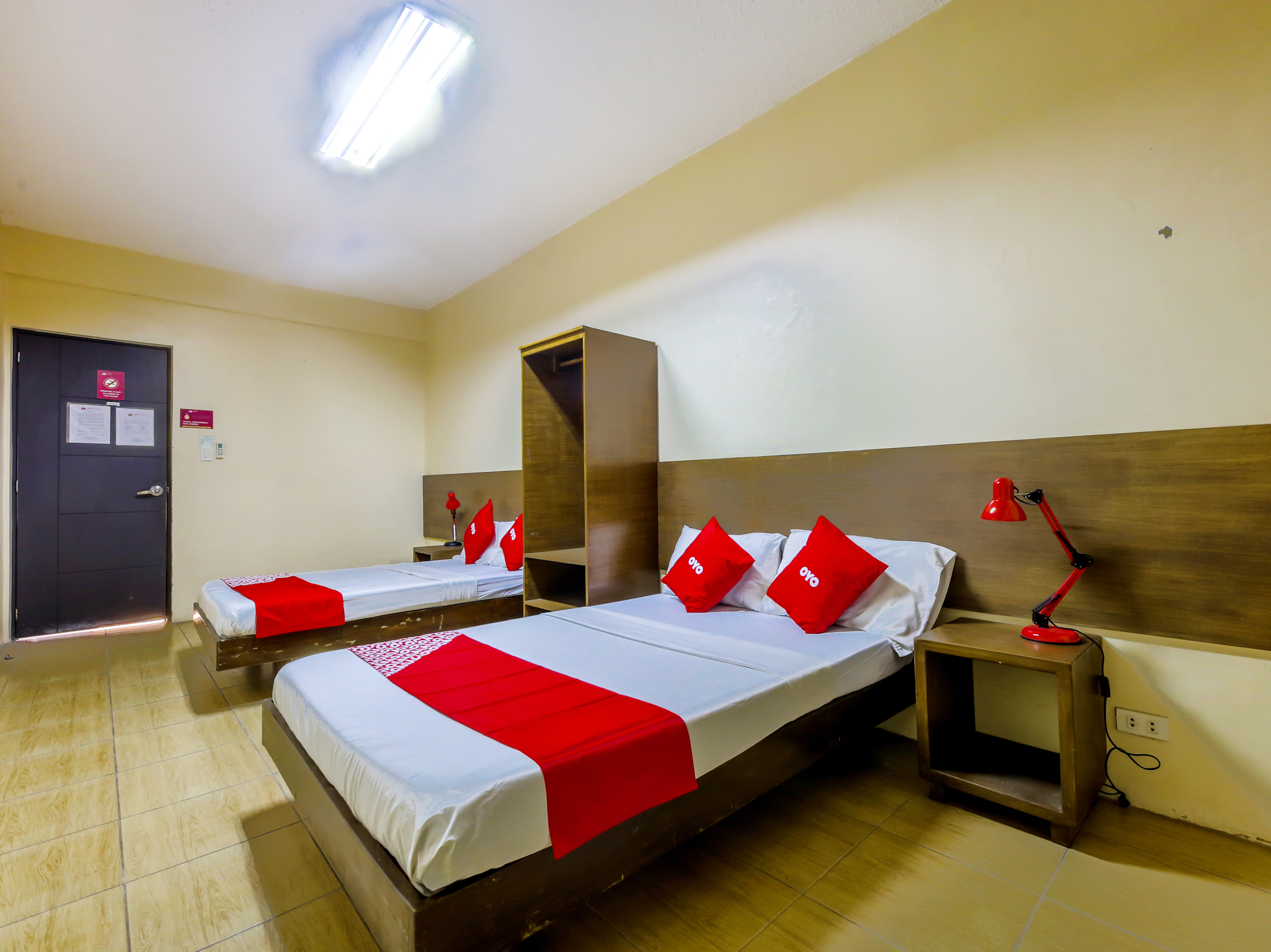 Metro Deluxe Residences 16/50