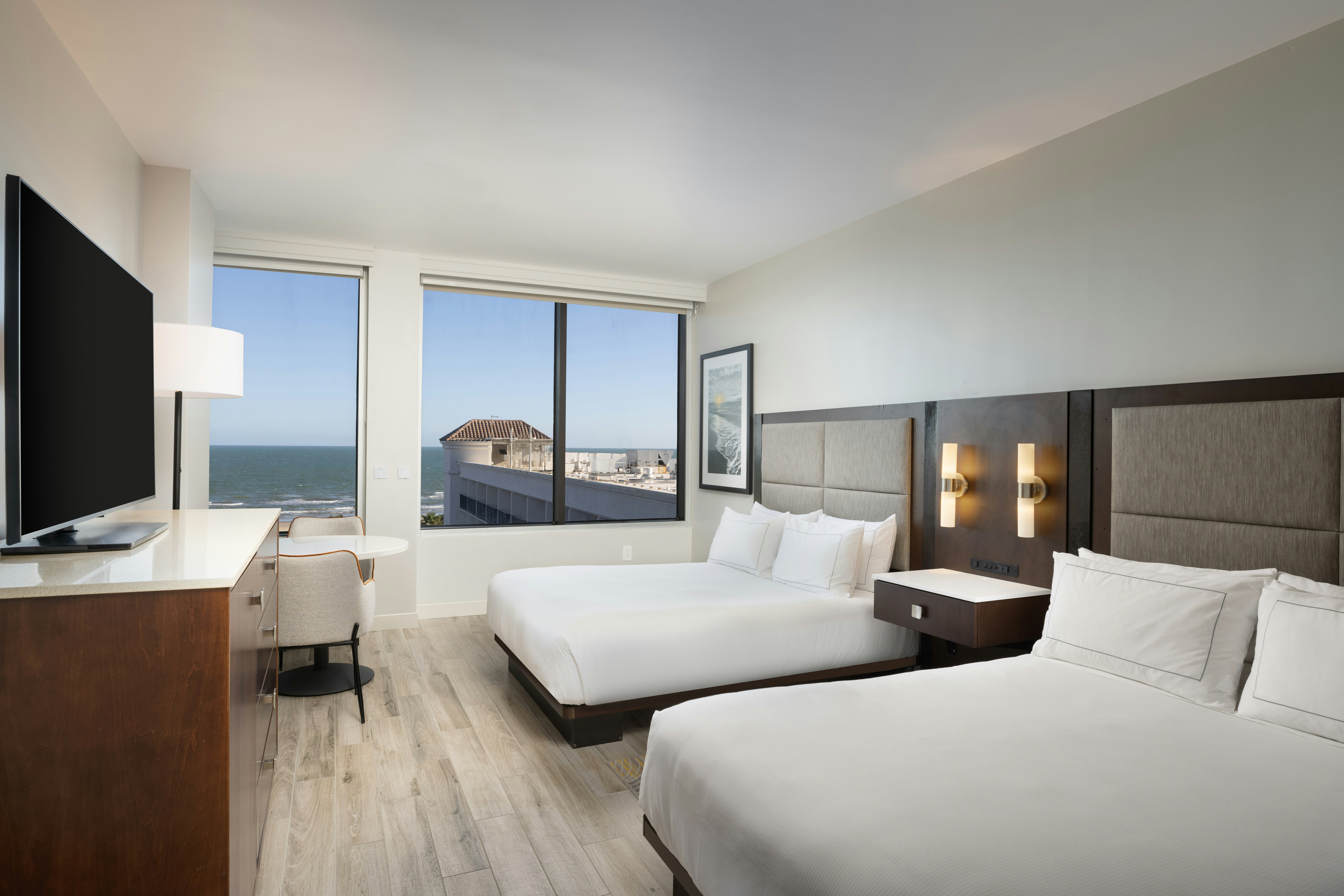 SUPERIOR, 2 QUEEN BEDS, GULF VIEW, ACCESSIBLE