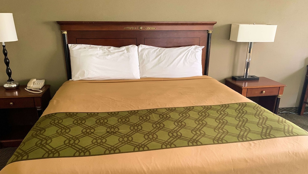 Econo Lodge Rockville 24/75