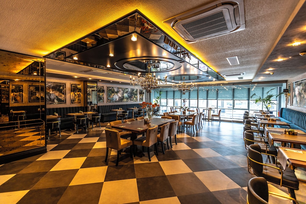The New Hotel Zeybek 58/74