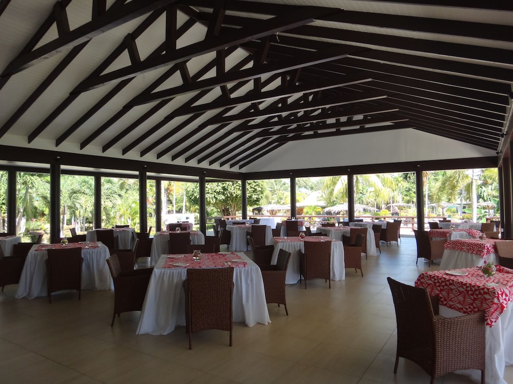 Amoa Resort 48/64