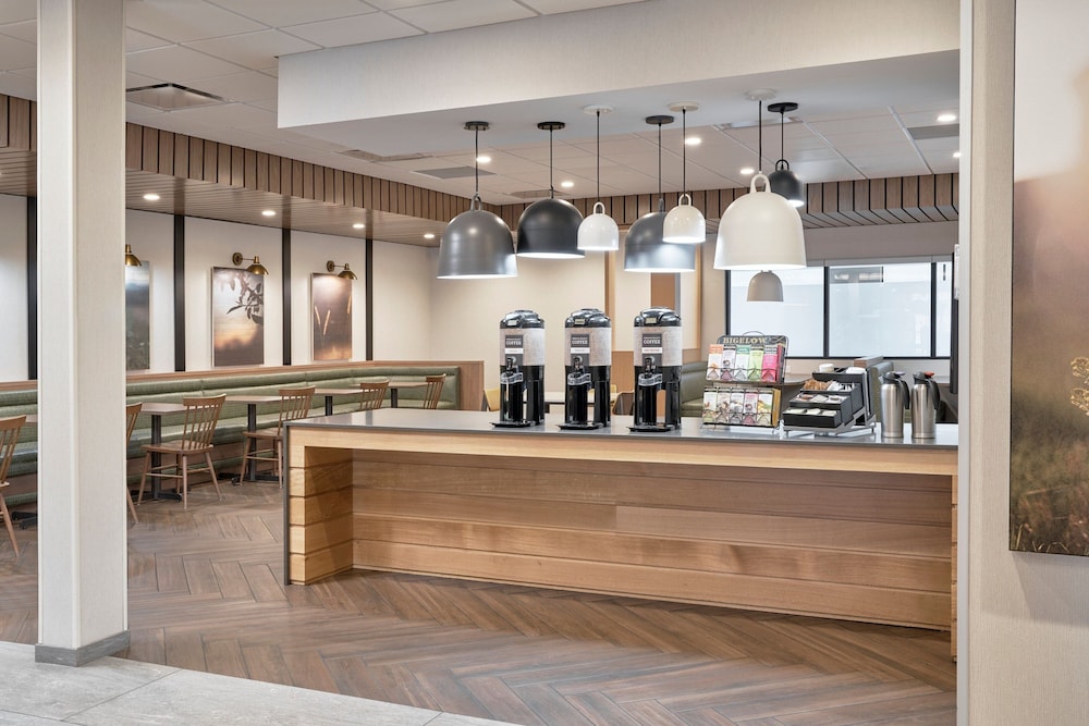 Fairfield Inn & Suites by Marriott Penticton 9/50