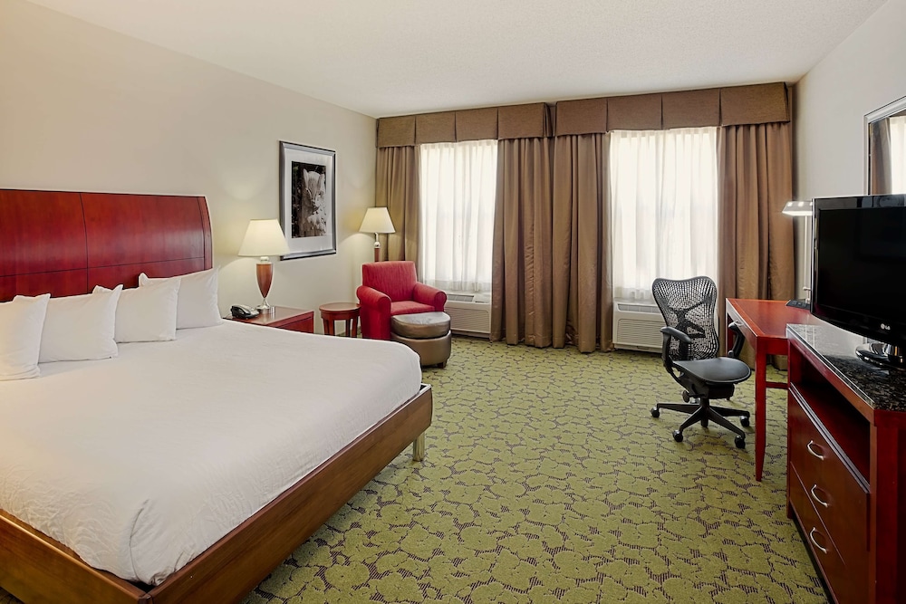 Hilton Garden Inn Bloomington, IN 24/78